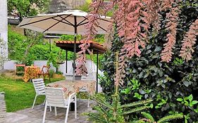 Sotiris Idyllic Garden House